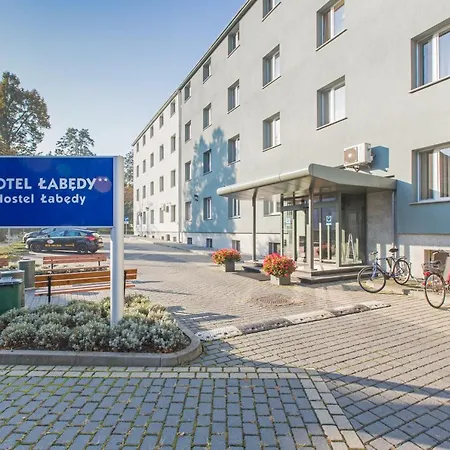 łabędy Hotel