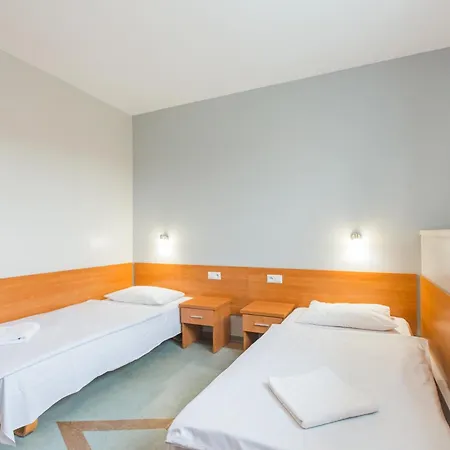 Labedy I Labedy 2* Hlivice